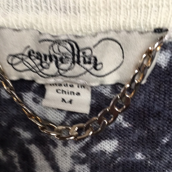 CAMELLIA SWEATER SIZE MEDIUM - Picture 2 of 3